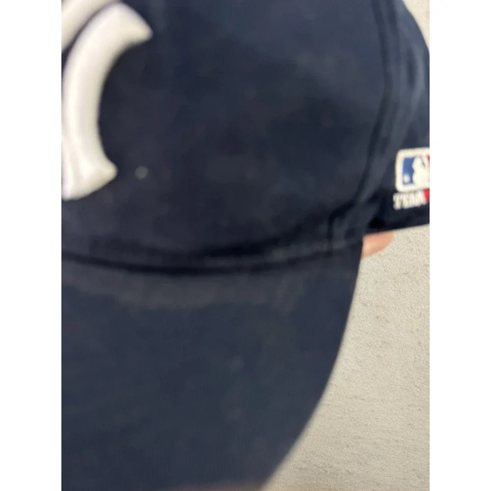 New Era New York Yankees Baseball Hat Youth OSFM Blue Strapback MLB Sportswear